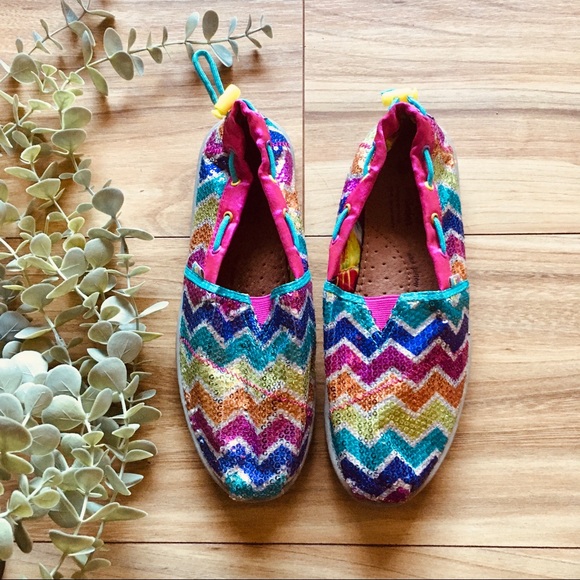 Bobs by Sketchers Rainbow Chevron Slips Ons - Picture 2 of 5